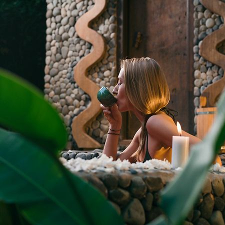 Отель Bali Dacha Убуд Экстерьер фото